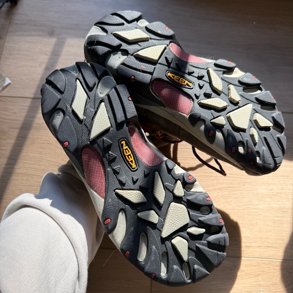 KEEN Targhee II mid women’s Brown and Red leather Hiking Boots - Picture 7 of 8